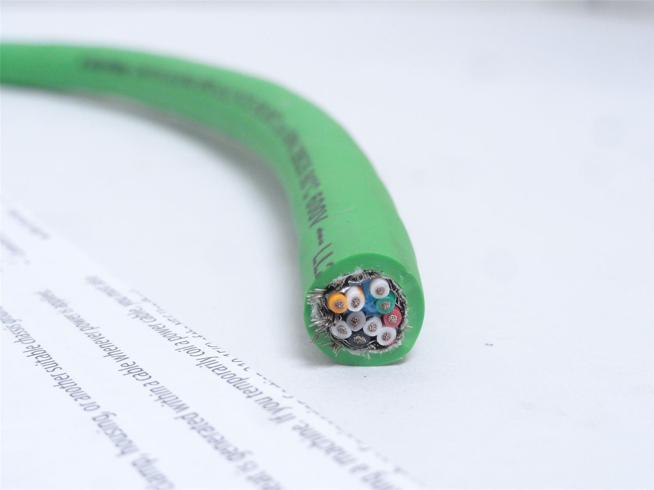 Allen-Bradley 2090-CFBM7DF-CEAA03; Motor Feedback Cable; 3m L