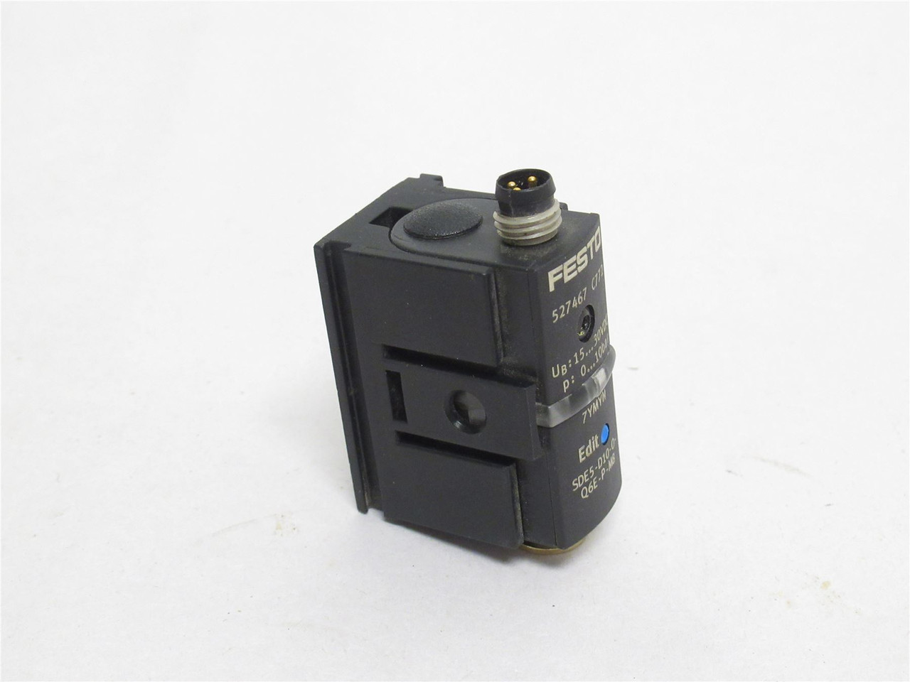 Festo SDE5-D10-0- Q6E-P-M8; Pressure Sensor 527467; 0-10BAR