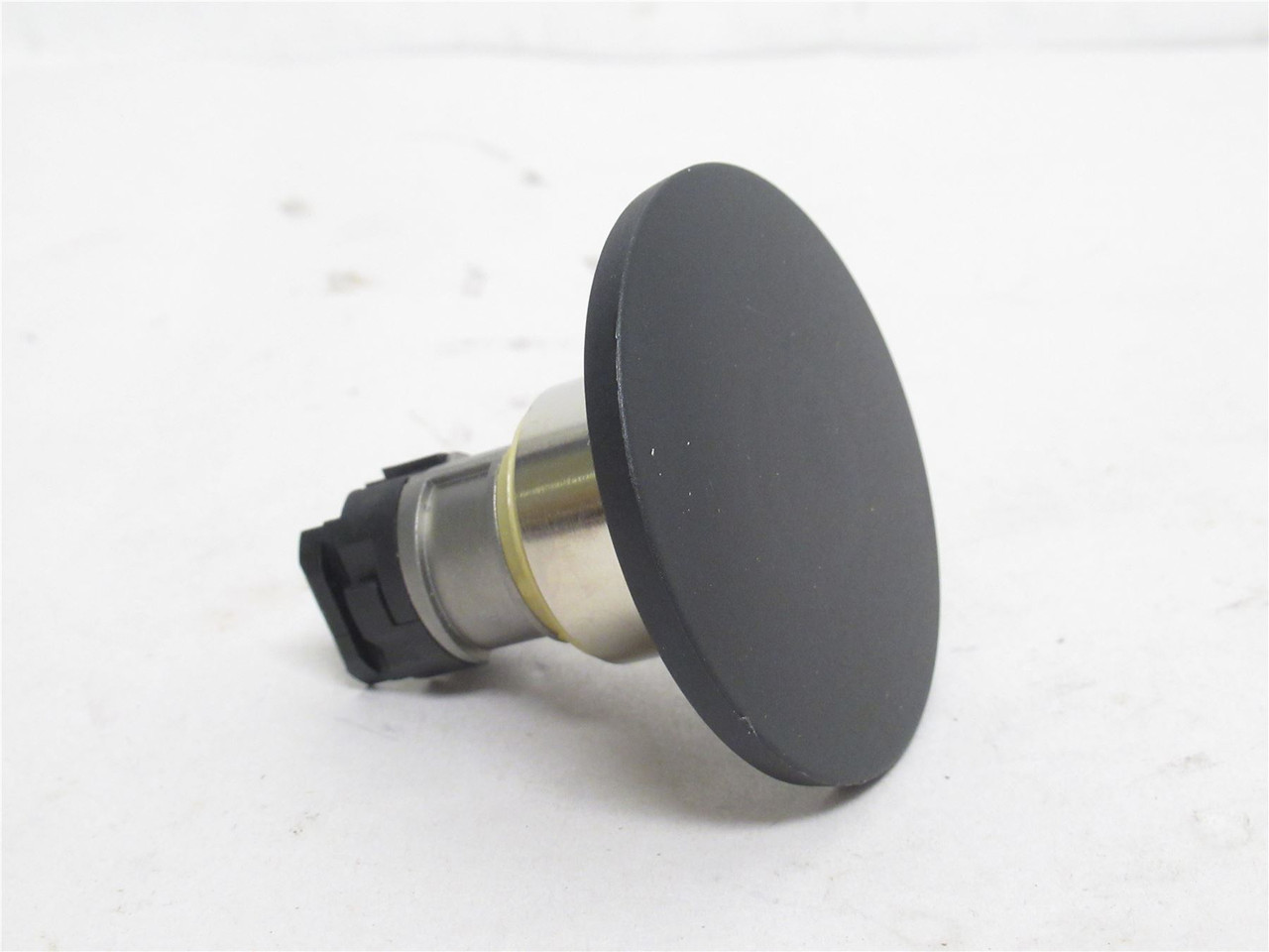 Siemens 3SB35001QA11; Mushroom Head Push Button; 22mm; IP67