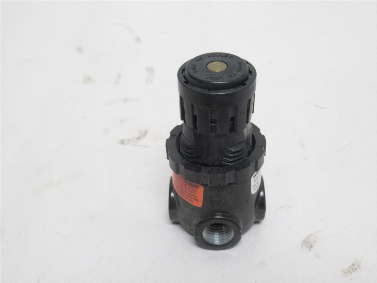 Wilkerson R03-02-MNO; Air Regulator; 1/4 x 1/8NPT; 300PSI