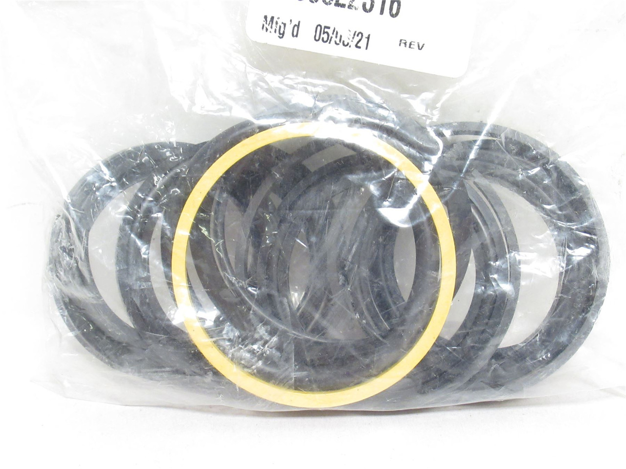 MFG- 3300322316; Cylinder Seal Kit; Size: 2-1/2"