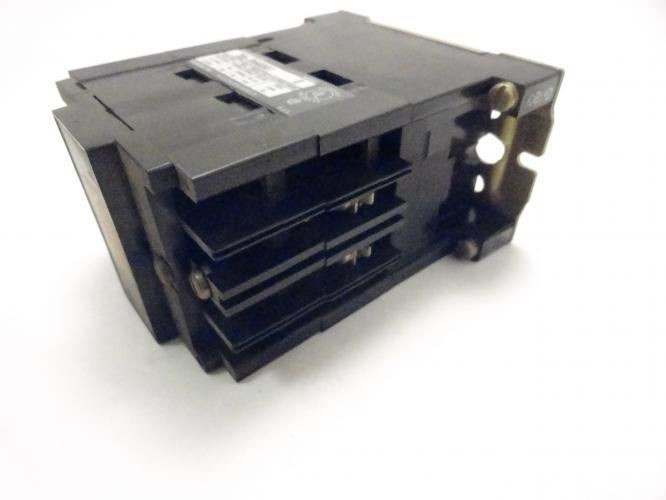 Allen-Bradley 700-R440A1; AC Relay; Only 2 Contacts Installed