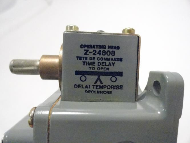 Allen-Bradley 802T-R3TD; Time Delay Limit Switch; 120V 3 Amp