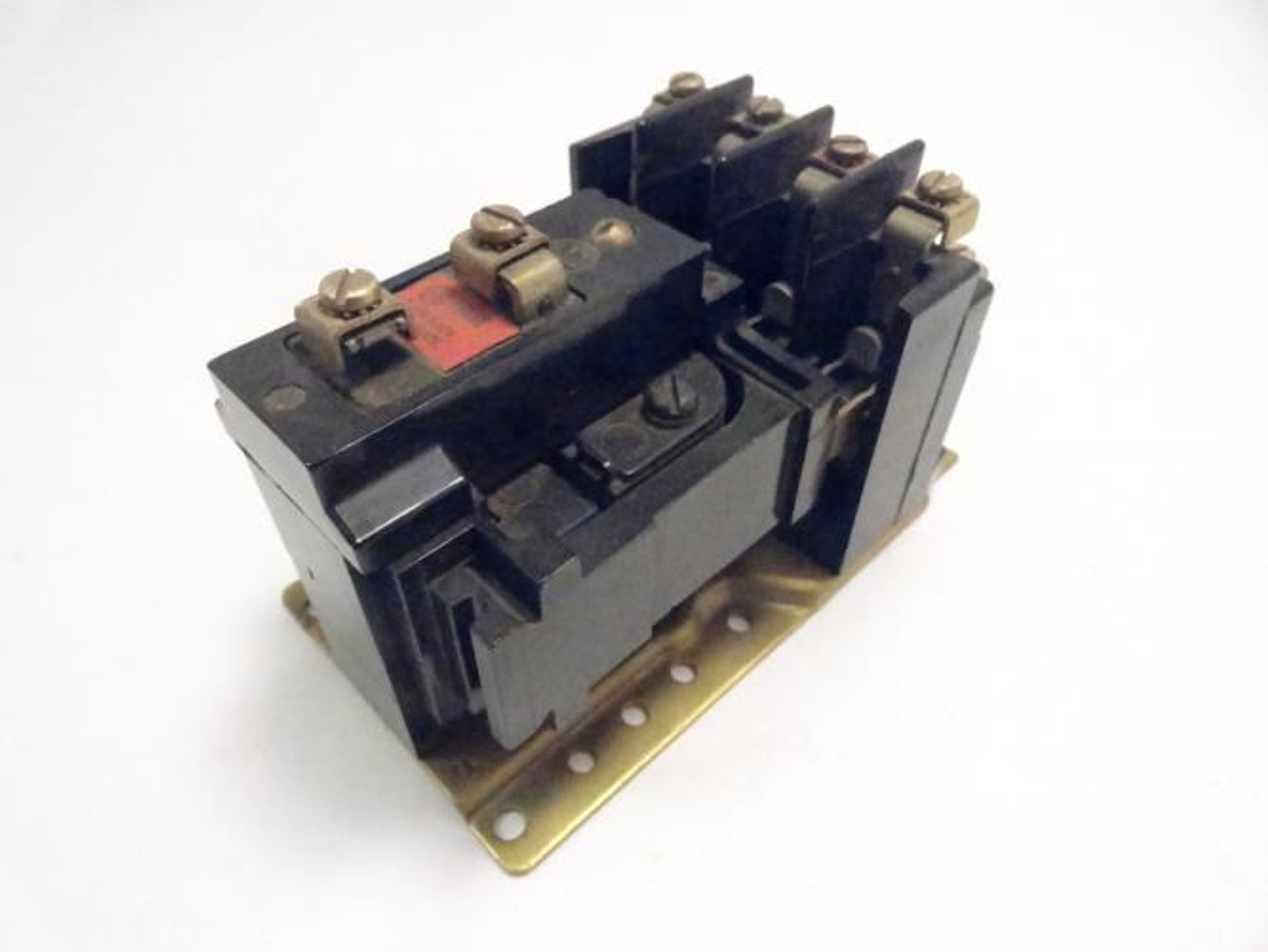 Allen-Bradley 700-BR400A1; AC Relay 10Amp 4 P 110/120VAC Coil Allen-Bradley 700-BR400A1; AC Relay 10Amp 4 P 110/120VAC Coil