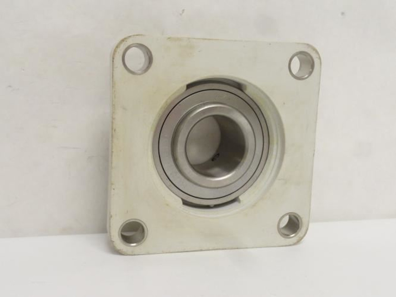 AMI MUCFPL208-24; Thermoplastic Flange Bearing; 1-1/2"ID; 4-Bolt AMI MUCFPL208-24; Thermoplastic Flange Bearing; 1-1/2"ID; 4-Bolt