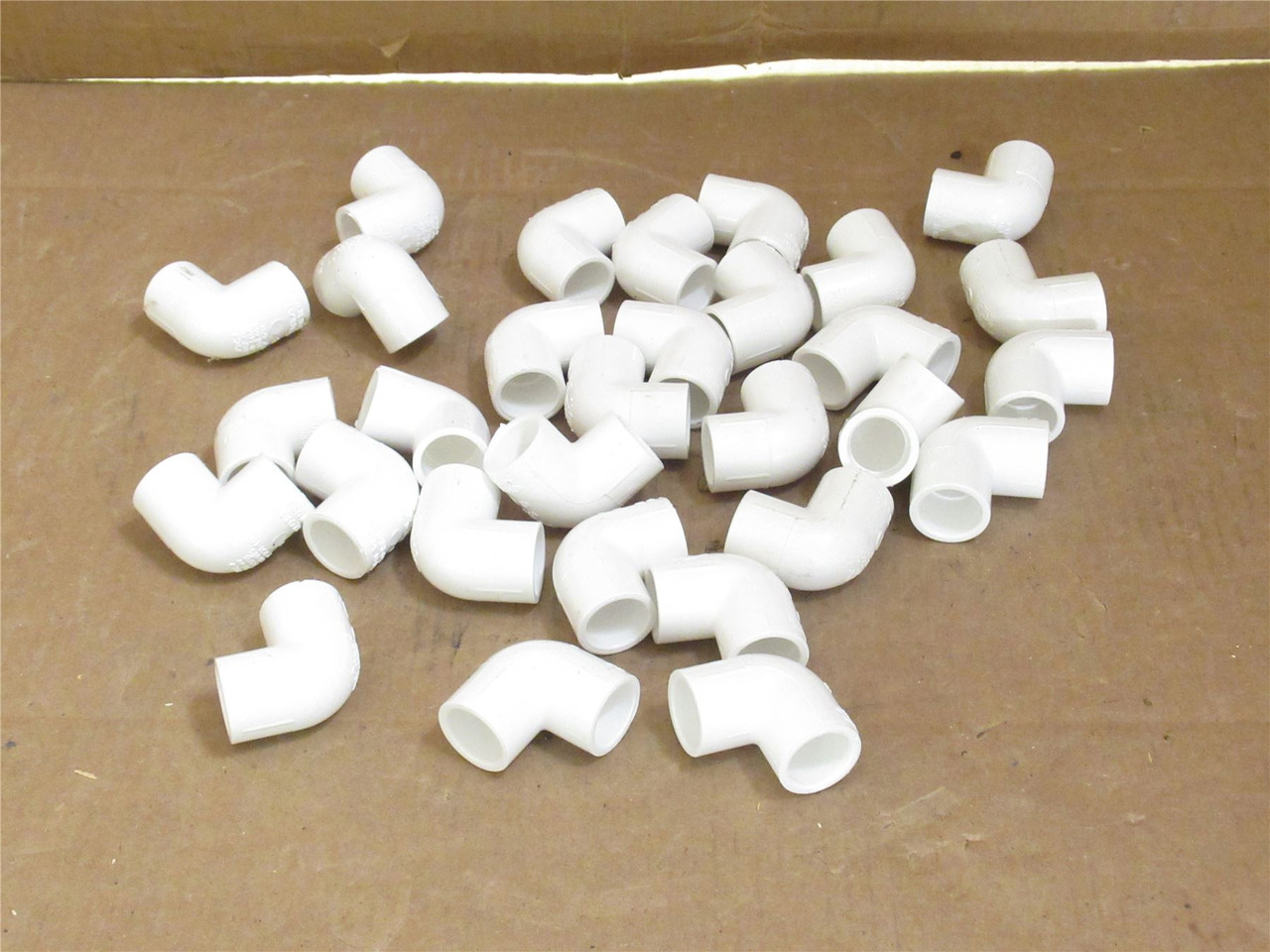 Charlotte 406-005; Lot-30; PVC Elbows; 90Deg; 1/2"NPS Sched 40