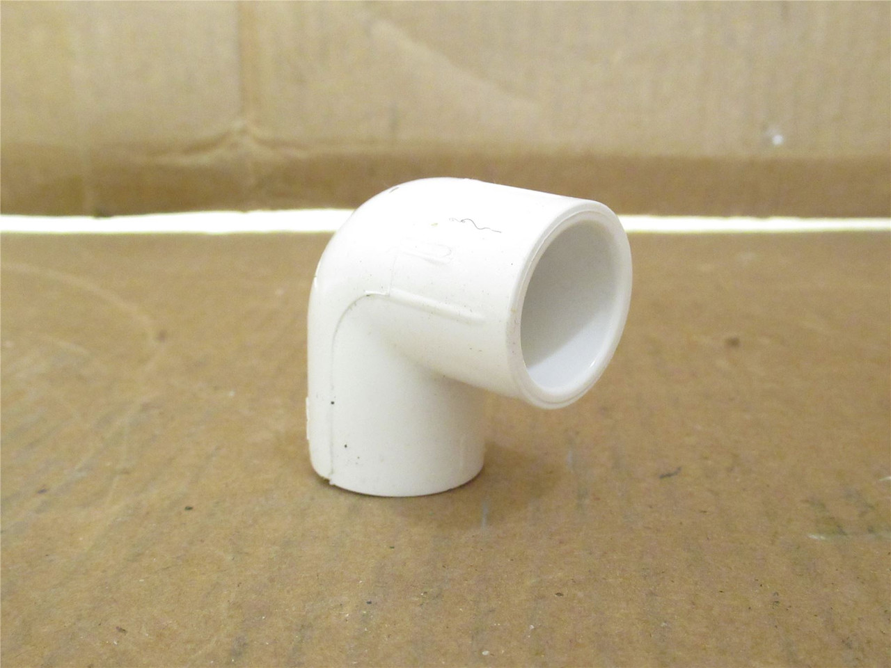 Charlotte 406-005; Lot-30; PVC Elbows; 90Deg; 1/2"NPS Sched 40