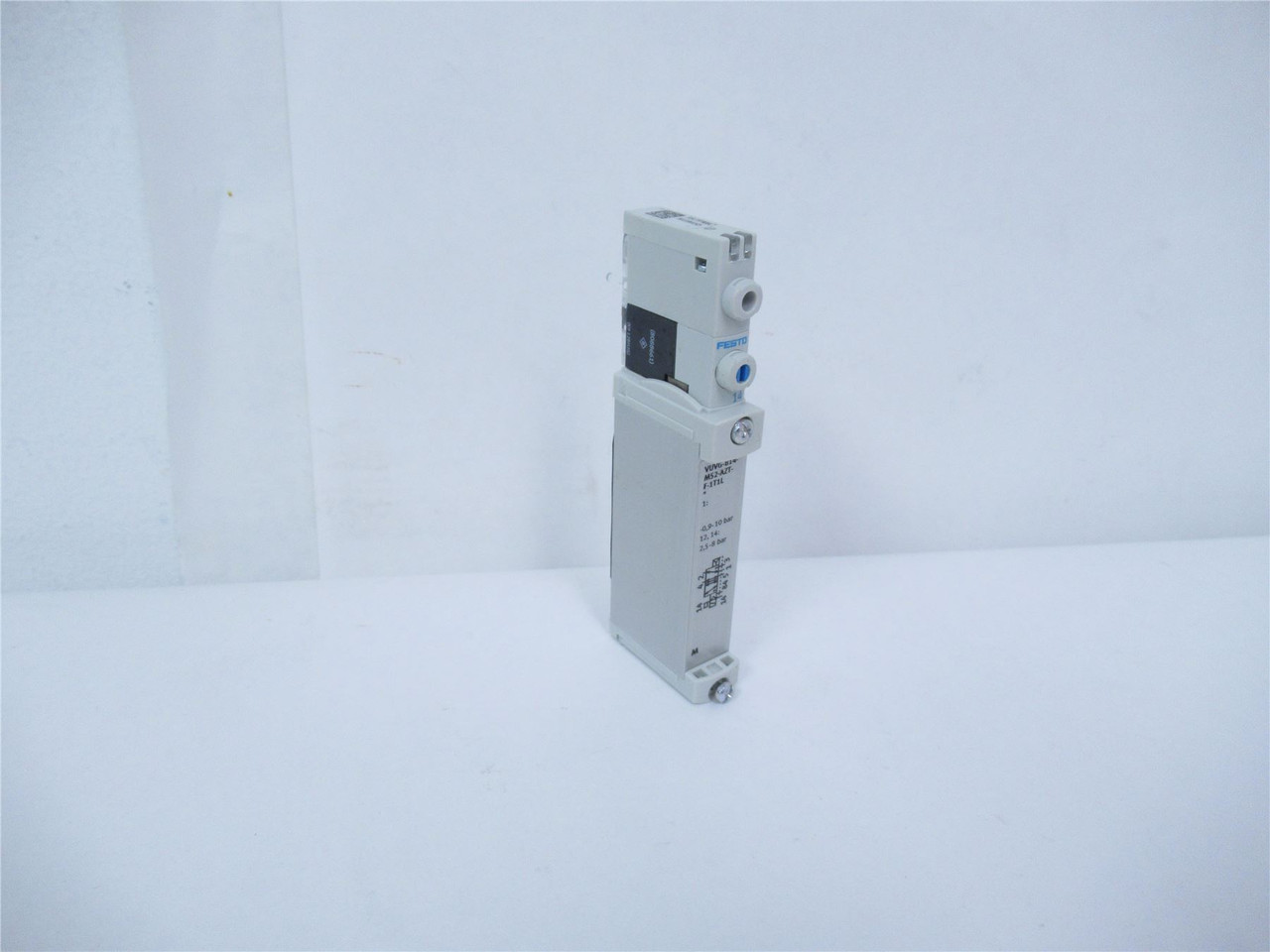 Festo VUVG-B14-M52-AZT-F-1T1L; Solonoid Valve 24VDC 573482