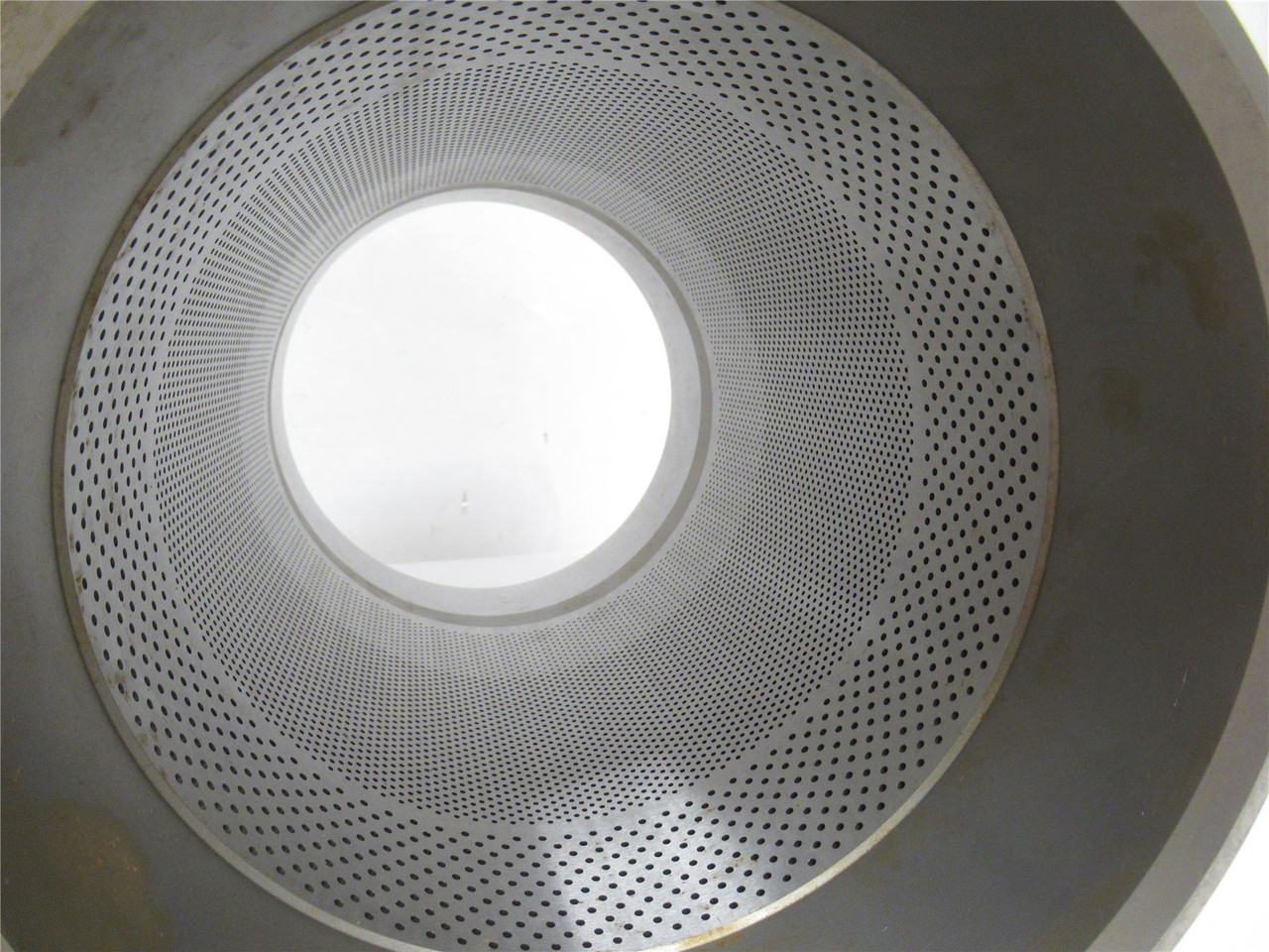 Beehive TPMBE1739; Auto Screen; SS; 1.5mm x 1mm x .08mm Hole