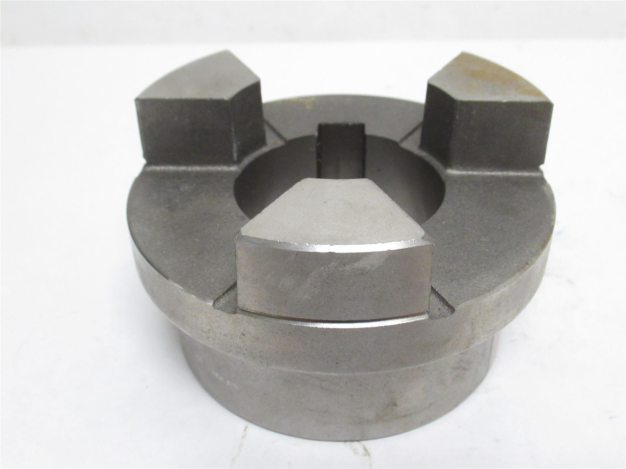 Lovejoy L-225x2-1/2; Jaw Coupler Hub; 2-1/2"ID; 4-1/2" Hub