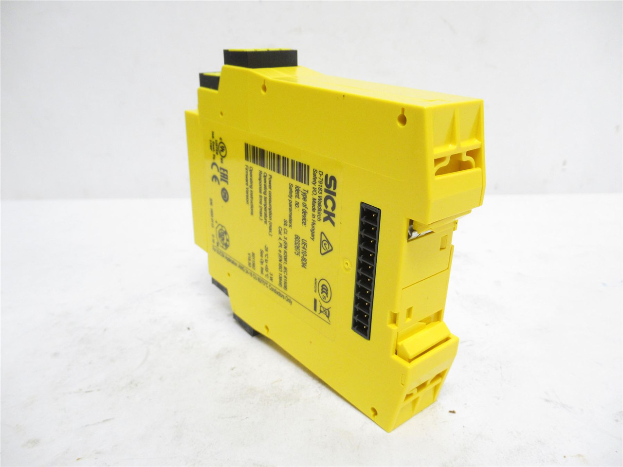 SICK UE410-8DI4; Safety Relay Module 6032675; 8X Digital Out