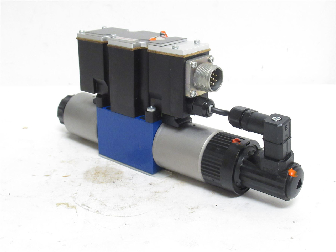 Rexroth 4WREE 6 E32-24/G24K31/A1V; Direction Valve R900907114