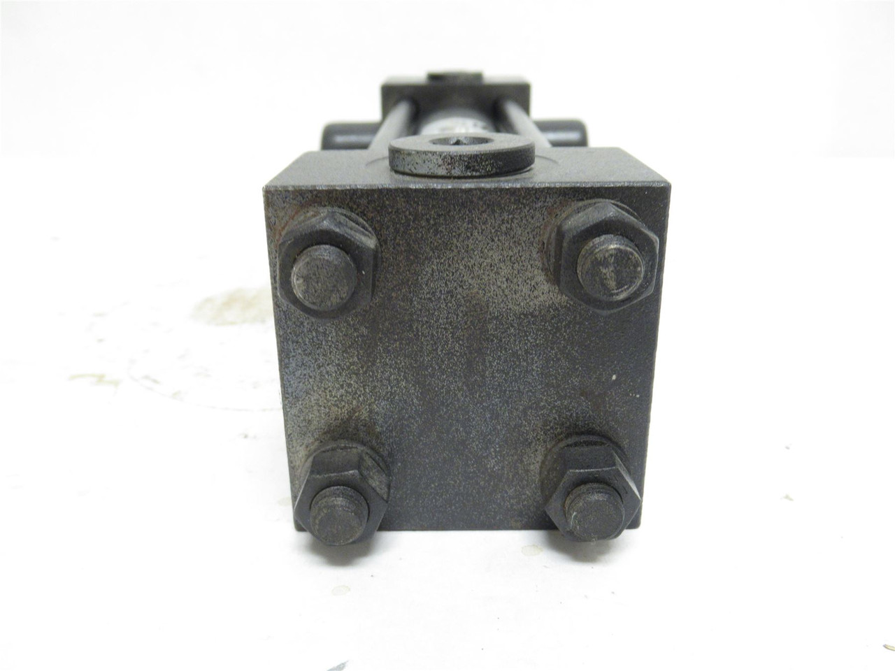 Parker 1.50CD2HRNAT1S23AC6.000; Cylinder 1-1/2"ID x 6" Stroke Parker 1.50CD2HRNAT1S23AC6.000; Cylinder 1-1/2"ID x 6" Stroke
