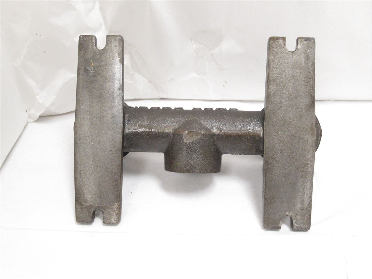 Wilden Pump 08-8080-02; Footed Inlet Manifold; With Fittings