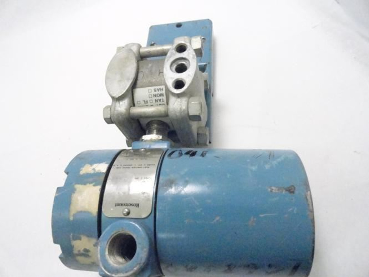 Rosemount 1GP8E12M1B3; Pressure Transmitter with plate