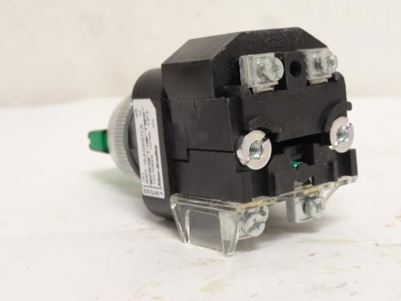 Allen-Bradley 800T-16JG5KB7CX; Green Illuminated Switch; 120V