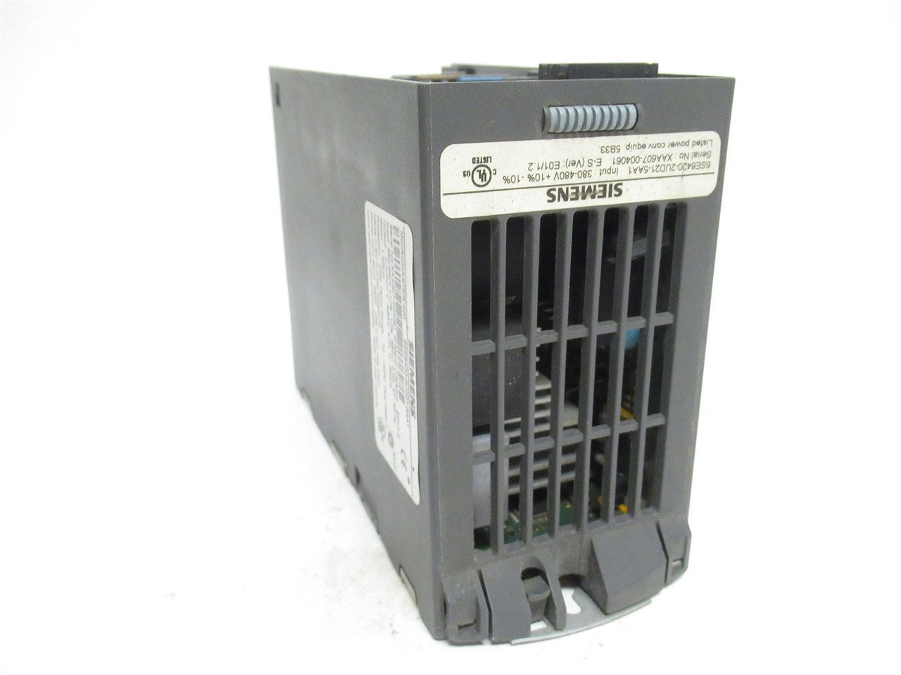 Siemens 6SE6420-2UD21-5AA1; Micromaster 420 5.9A 3P; 380-480V
