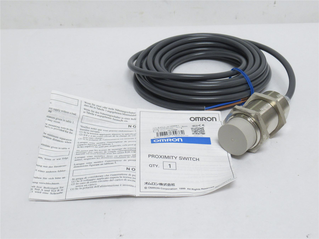 Omron E2E2-X18MB1; Proximity Sensor; 10-55VDC; IP67