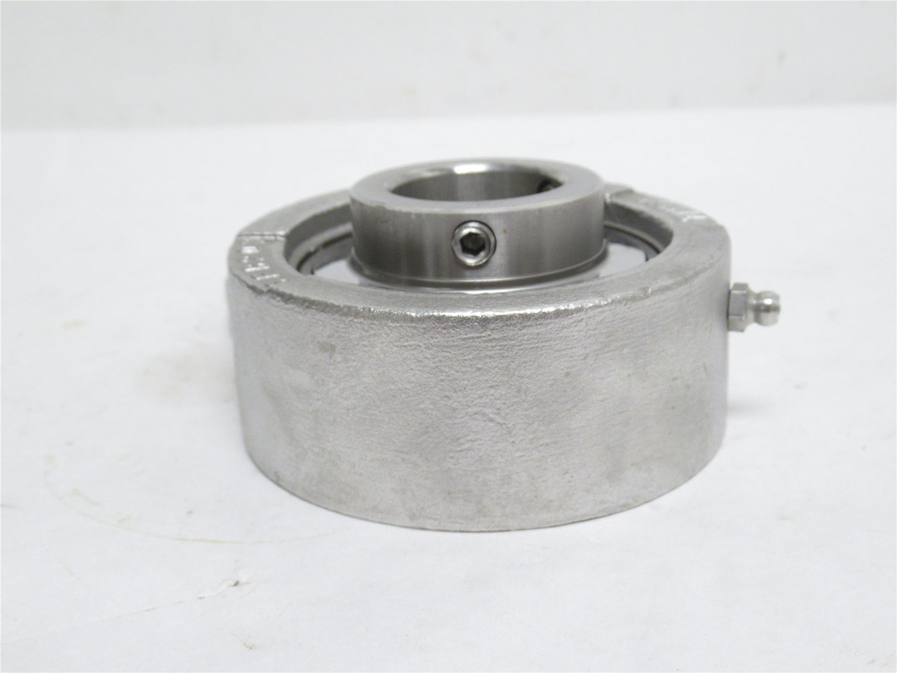 KML SUCFB207-20; Flange Bearing; 1-1/4"ID; SS; 3-Bolt Bracket KML SUCFB207-20; Flange Bearing; 1-1/4"ID; SS; 3-Bolt Bracket