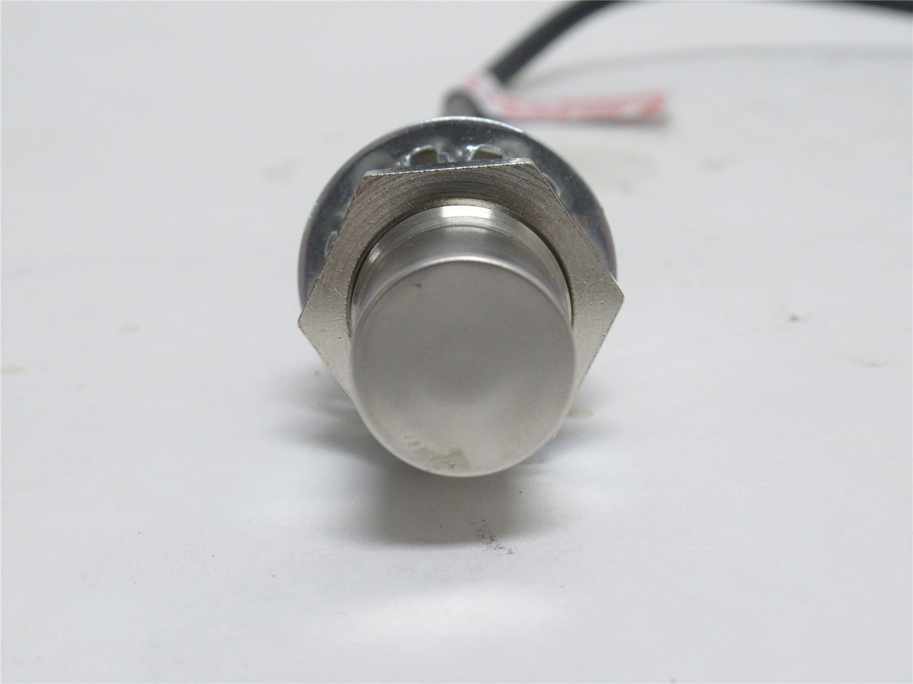 Allen-Bradley 440N-Z21S17B ; Prox-Switch 24V No Actuator