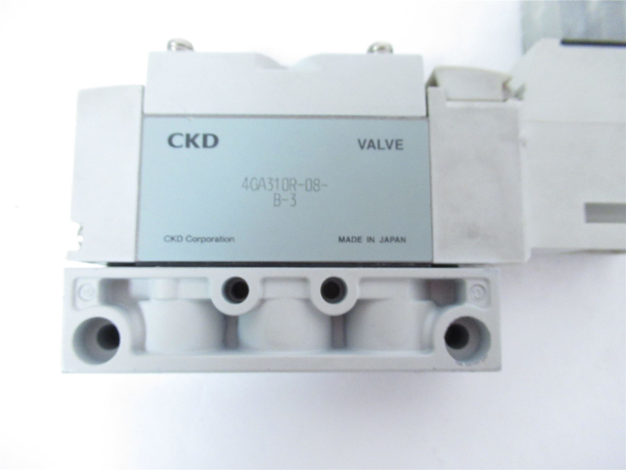 CKD 4GA310R-08-B-3; Solenoid Valve;DC24V; Rc 1/4";Single Coil