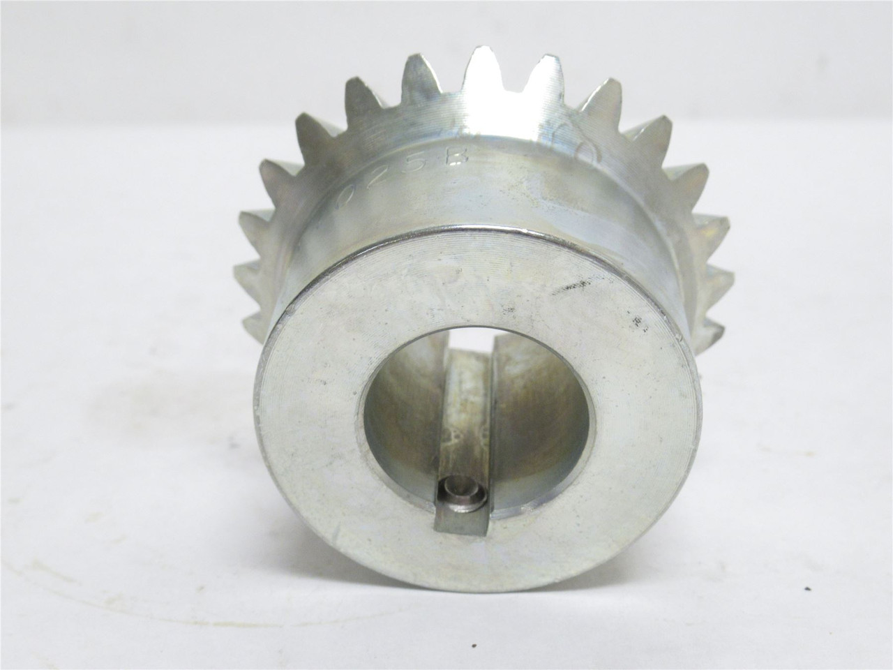 Martin HMK1025B; Straight Tooth Miter Gear 10DP; 25T; 1" Bore