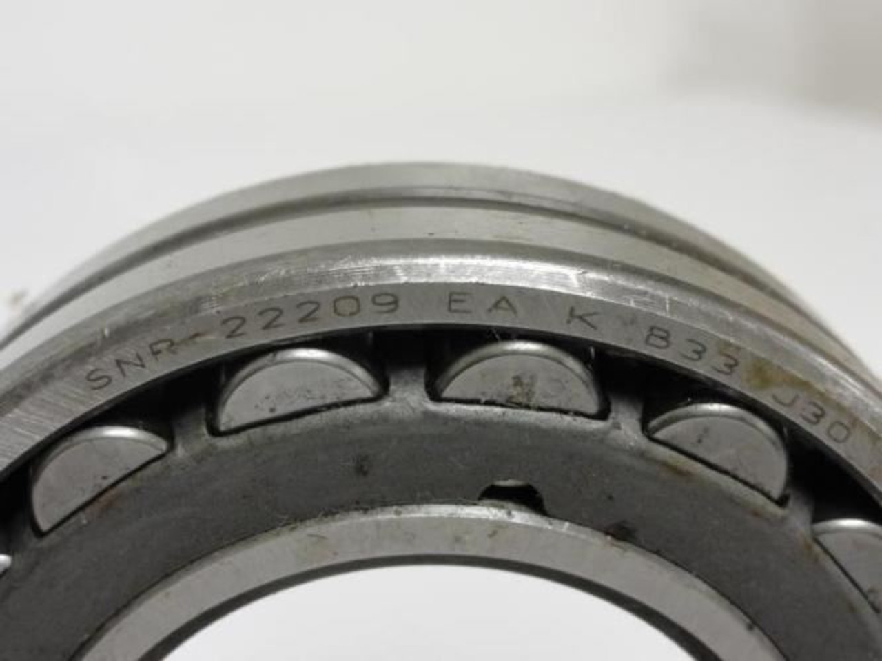 SNR 22209 EA K B33 J30; Spherical Roller Bearing; 45mm ID SNR 22209 EA K B33 J30; Spherical Roller Bearing; 45mm ID