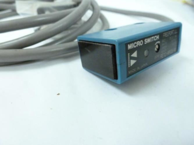 Microswitch FE7C-RPC6-M; Photoelectric Sensor