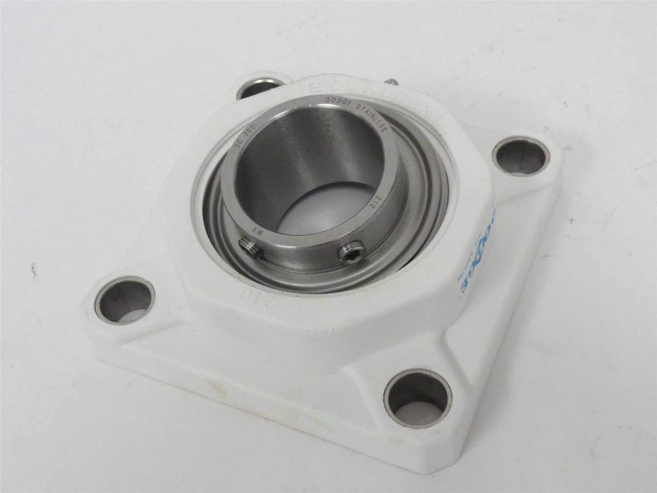 Dodge 136988; Flange Mount Ball Bearing; F4BSCEZ200PSS; 2" ID Dodge 136988; Flange Mount Ball Bearing; F4BSCEZ200PSS; 2" ID