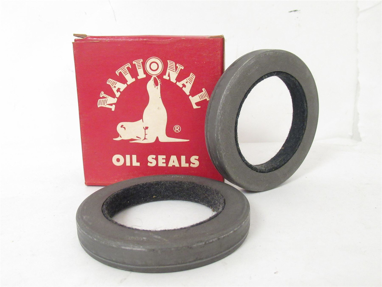 National 290979; Box-2 Oil Seals; 3.130"OD; 0.461"W National 290979; Box-2 Oil Seals; 3.130"OD; 0.461"W