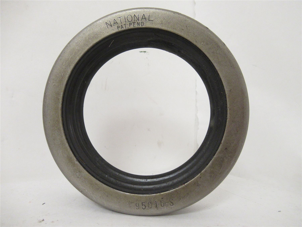 National 95016-S; Box-2 Oil Seals; 4.250"OD; 0.980"W