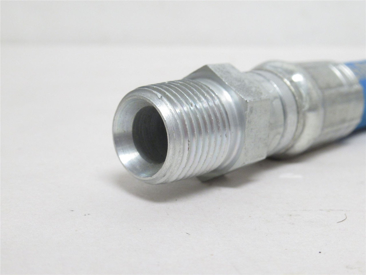 Eaton GH1958J08R6824; Hose; 24" Long; 1/2 BOSS; 90deg x 1/2NPT Eaton GH1958J08R6824; Hose; 24" Long; 1/2 BOSS; 90deg x 1/2NPT