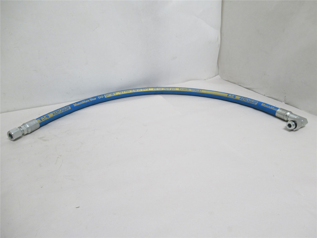 Eaton GH1958758R6836; Hose 36" Long 1/2 90Deg BOSS x 1/2" Tube Eaton GH1958758R6836; Hose 36" Long 1/2 90Deg BOSS x 1/2" Tube