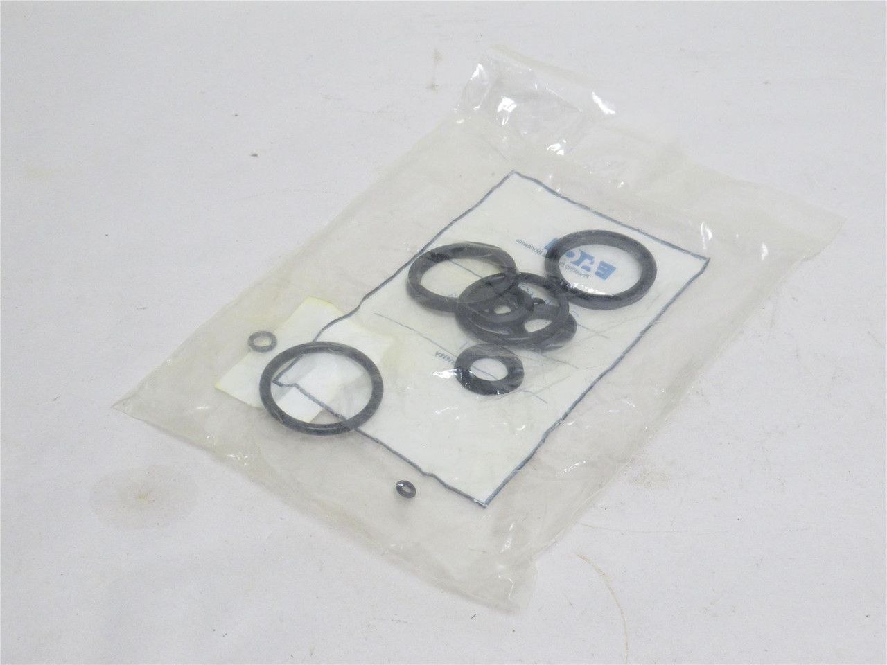 Eaton 6331U-0034; Cylinder Seal Kit; 1/2" x 1-1/2"