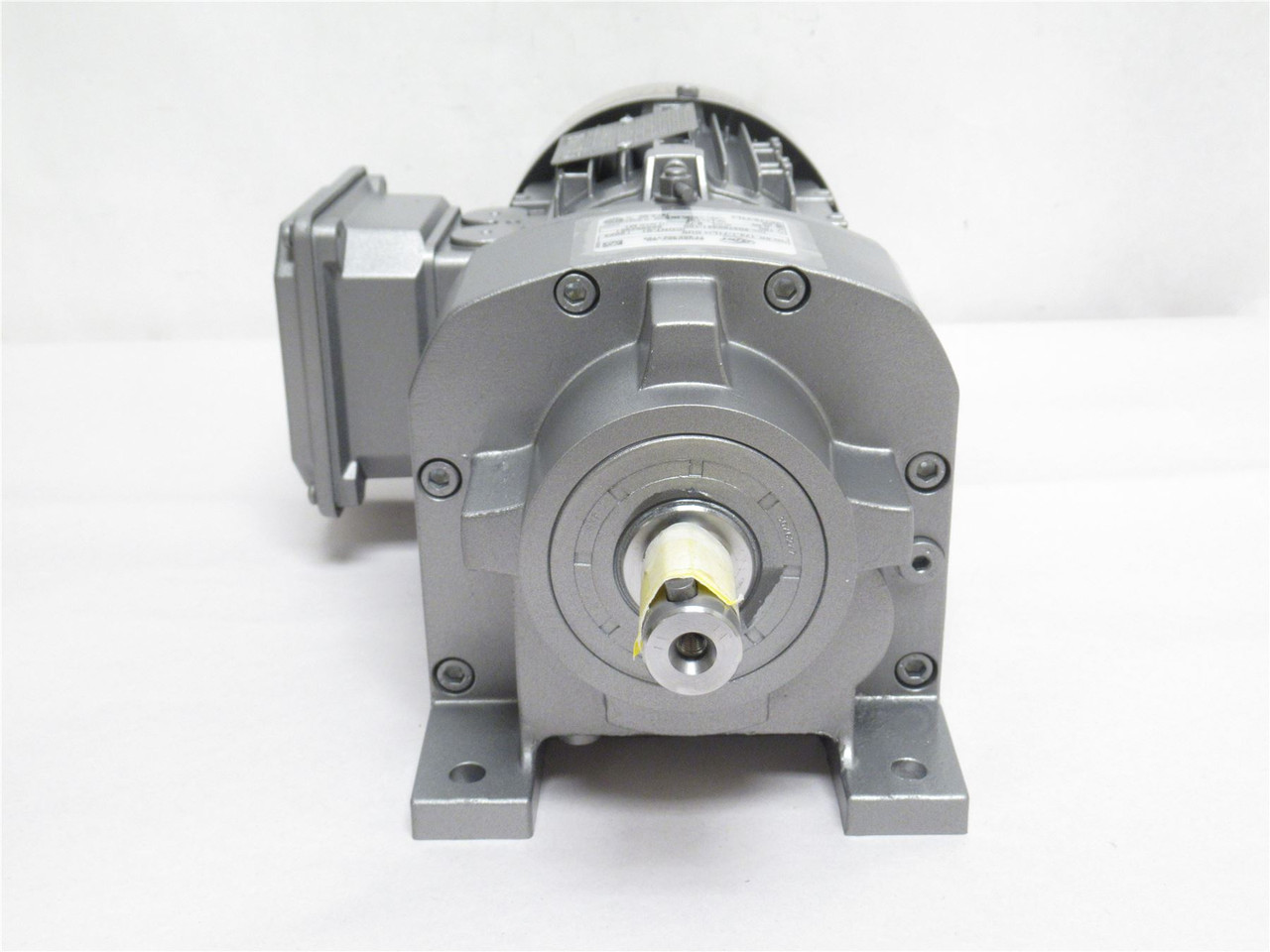 JBT SK172.1-71L/4; Gear Motor; 8.7:1 Ratio; 1/2HP; 230/460VAC JBT SK172.1-71L/4; Gear Motor; 8.7:1 Ratio; 1/2HP; 230/460VAC