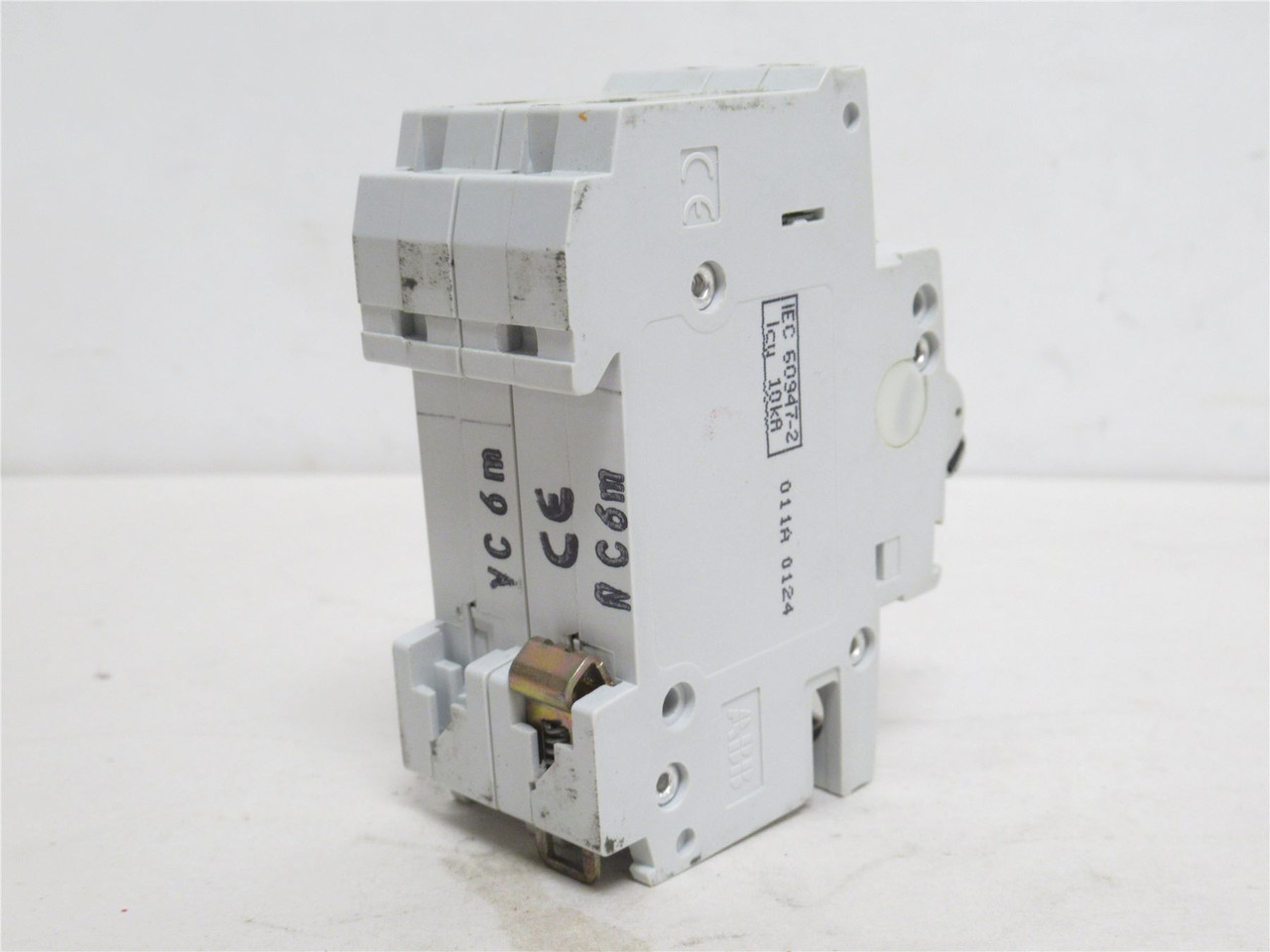 ABB S262-C6; Circuit Breaker; 6A; 2P; 270/480V; Screw Terminal