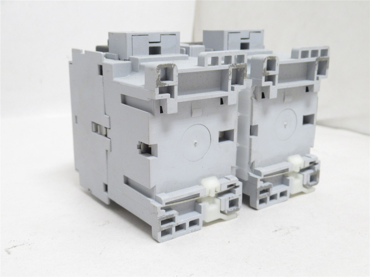 Allen-Bradley 104-C12D22; Contactor 12A 600VAC; Coil 120V Allen-Bradley 104-C12D22; Contactor 12A 600VAC; Coil 120V