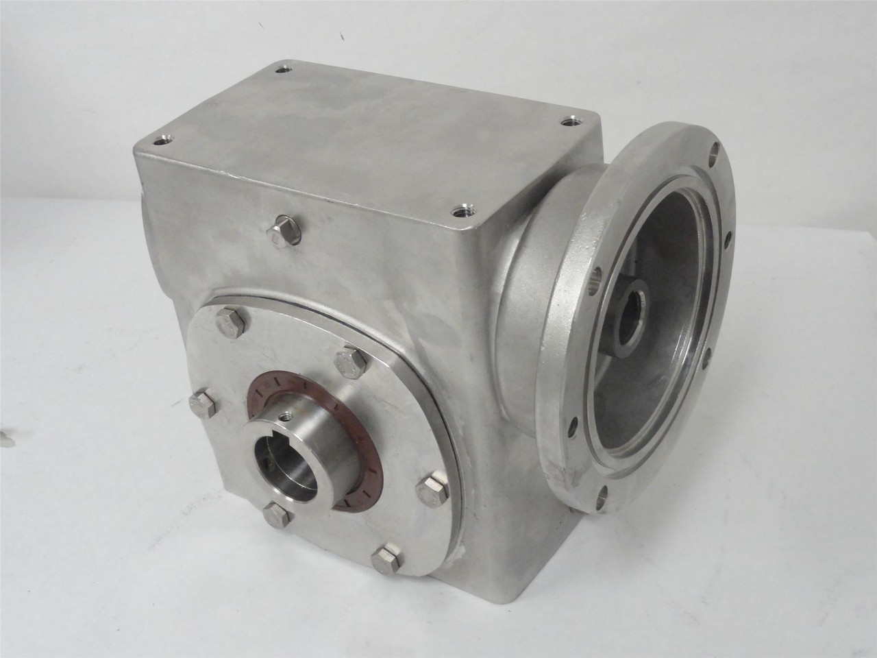 Sterling Elec S2262HQ05014141; Gearbox Ratio 50:1 7/8"ID Input Sterling Elec S2262HQ05014141; Gearbox Ratio 50:1 7/8"ID Input