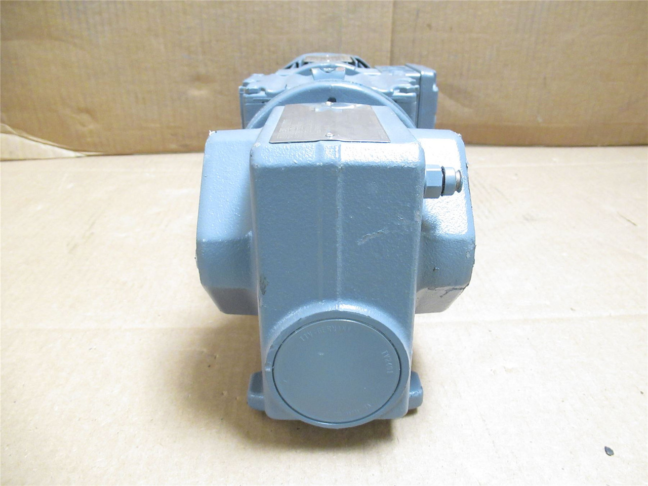 SEW SA37R17DR63L4/TF; AC Gearmotor; 0.25kW; 303:1 Ratio; 460V