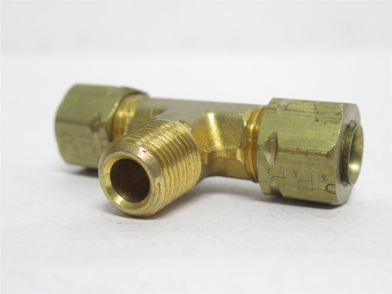 Parker 8MBT8N; Compression Male Branch Tee 1/8NPT x 1/8" Tube