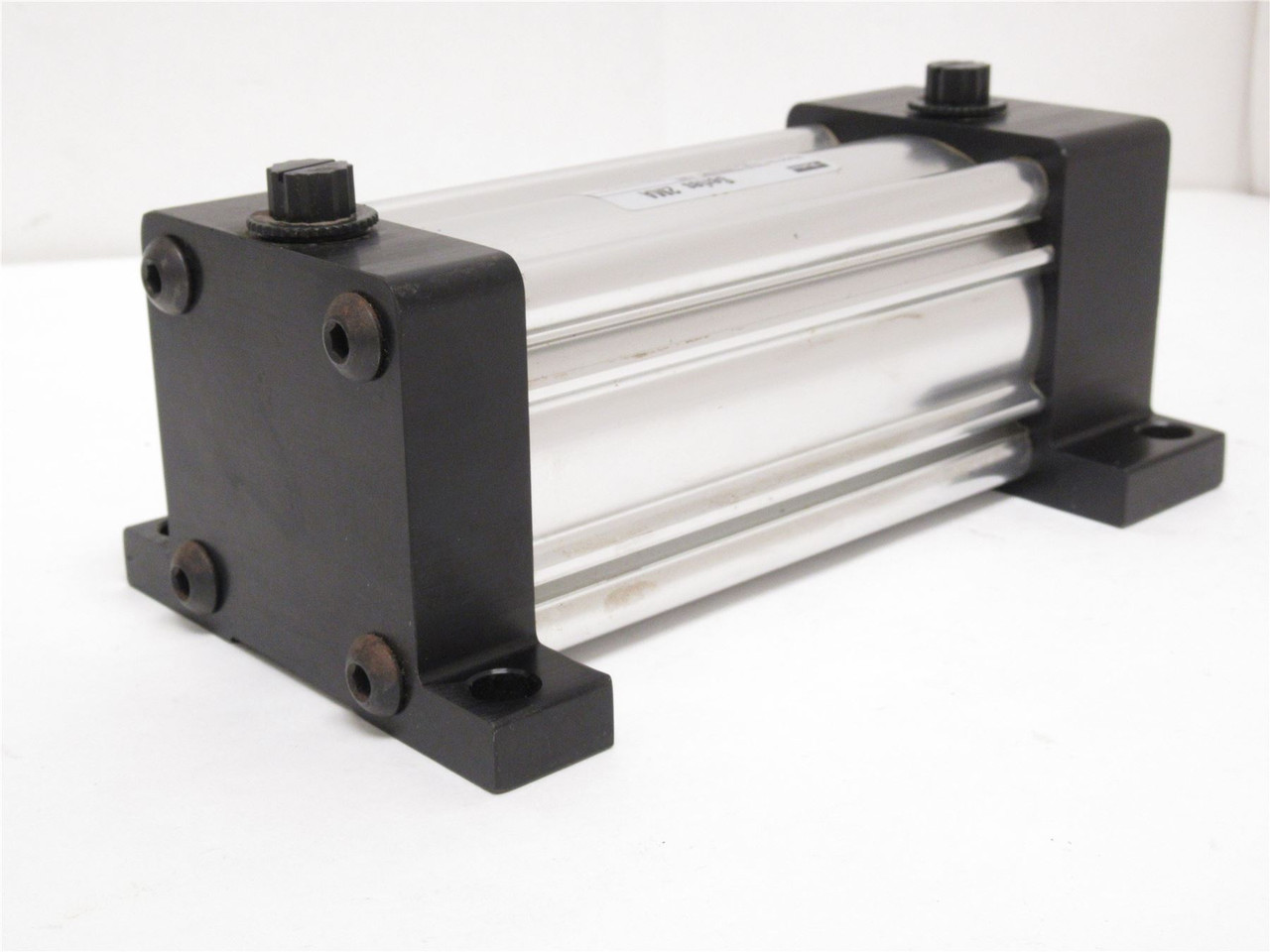 Parker 2.50CC2MAU33AC4; Air Cylinder; 2-1/2"ID x 4" Stroke Parker 2.50CC2MAU33AC4; Air Cylinder; 2-1/2"ID x 4" Stroke