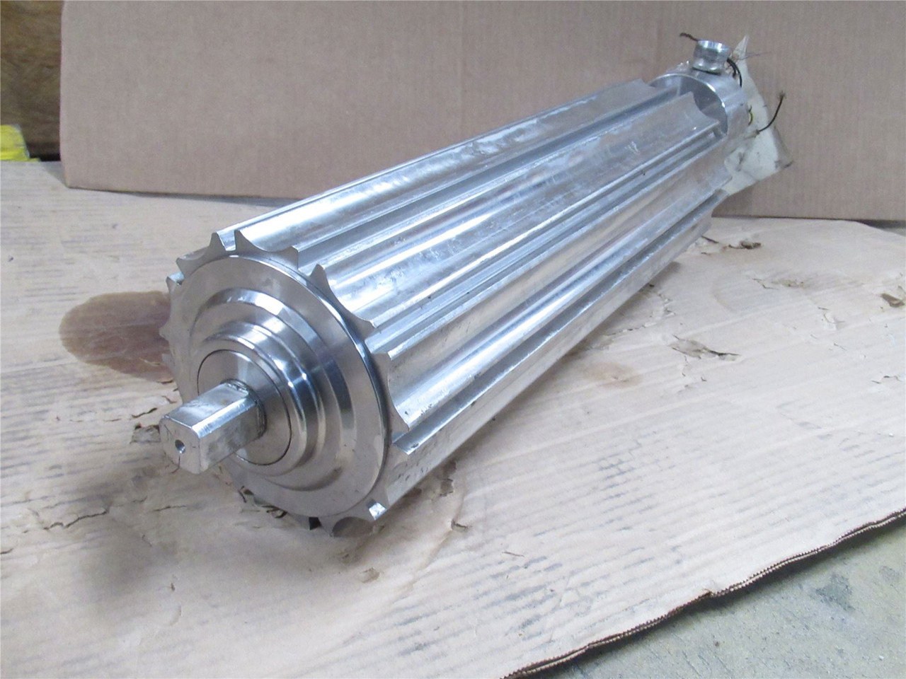 Van Der Graaf TM138A30-410NB; Drum Motor 480V 19" Belt Width Van Der Graaf TM138A30-410NB; Drum Motor 480V 19" Belt Width