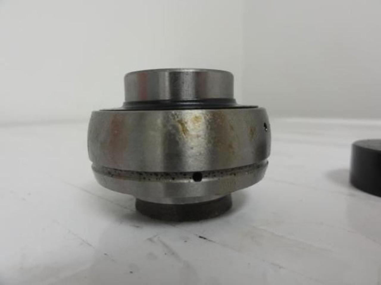 International HC202-10; Insert Bearing 5/8'' Bore International HC202-10; Insert Bearing 5/8'' Bore