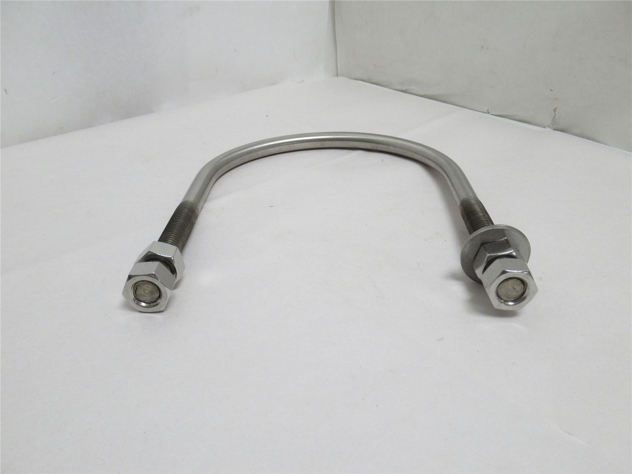 MFG- 155382; U-Bolt Kit; SS; Pipe Size: 6"; 5/8-11UNC Threads