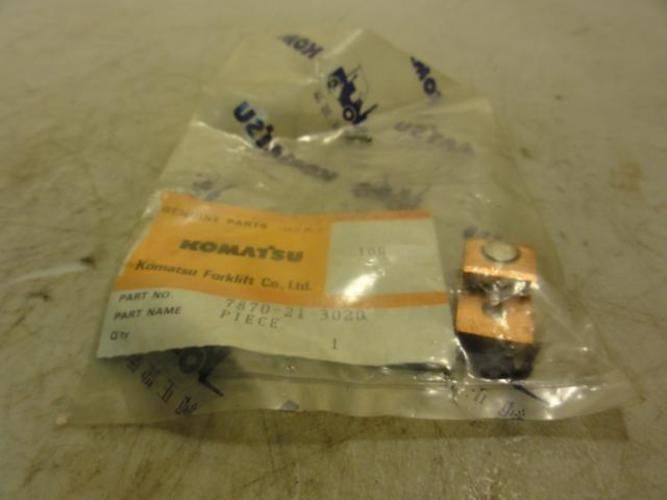 Komatsu 7870-21-3020; Piece