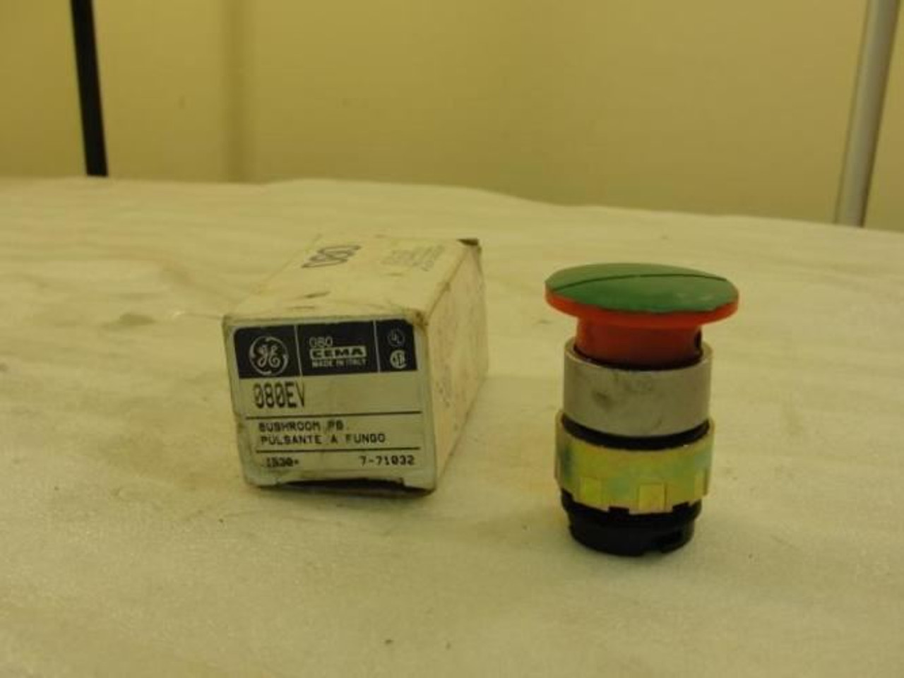 GE 080-EV; Pushbutton