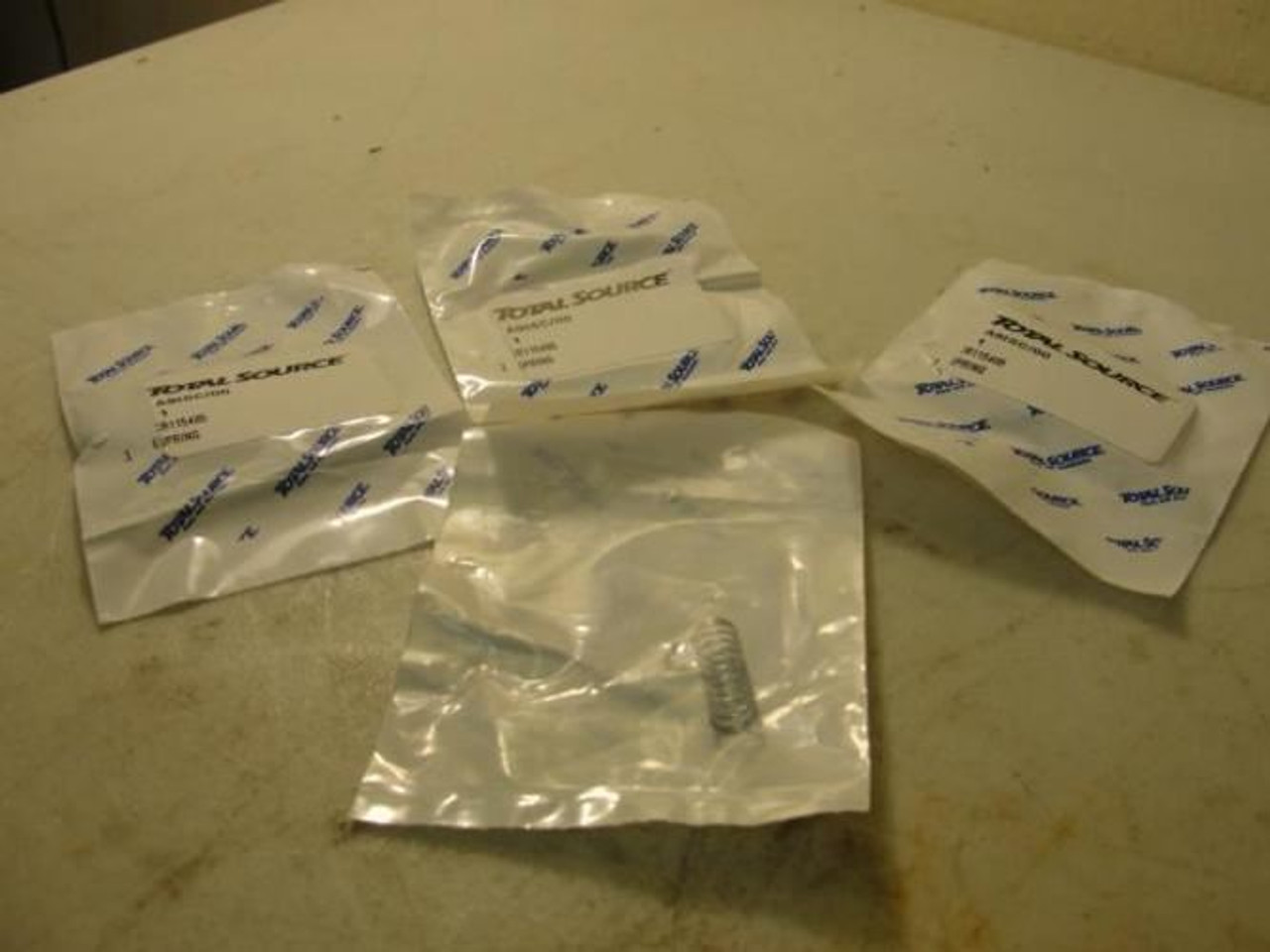 Crown 115405; LOT-4 Spring; 19mm Long; 8mm OD