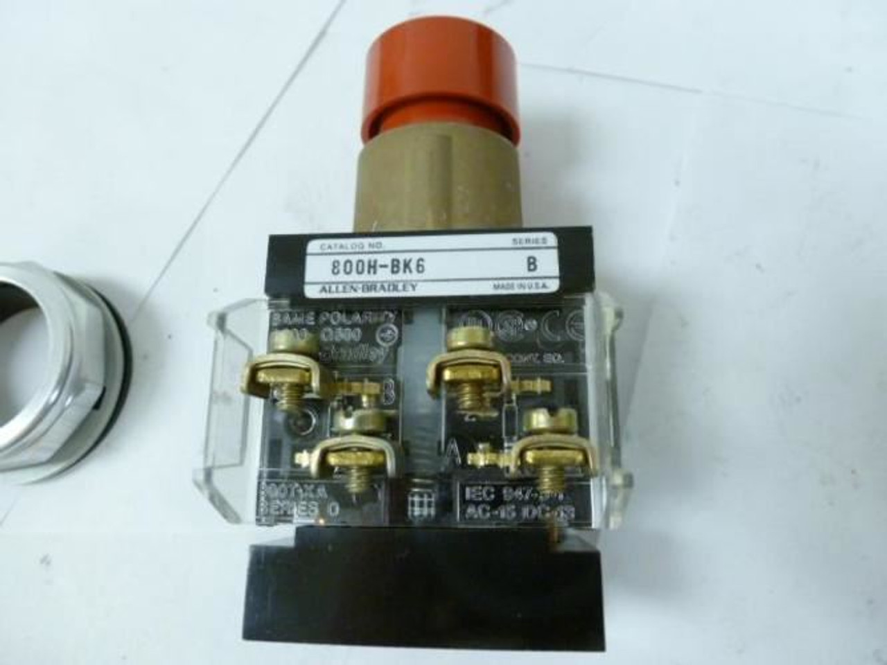 Allen-Bradley 800H-BK6B; Pushbutton Switch 600V