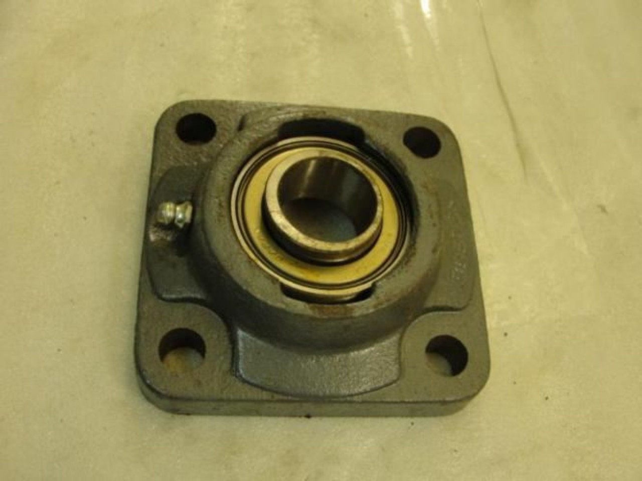 Boston 598036; Bearing 4 Bolt Flange; 1'' Bore Boston 598036; Bearing 4 Bolt Flange; 1'' Bore