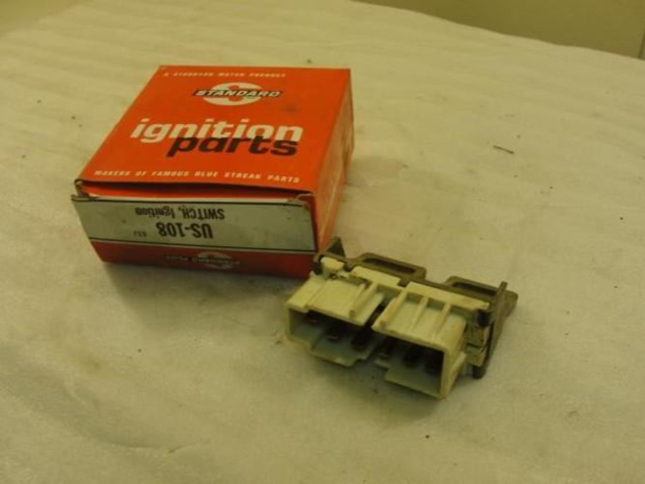 Standard US-180; Ignition Switch